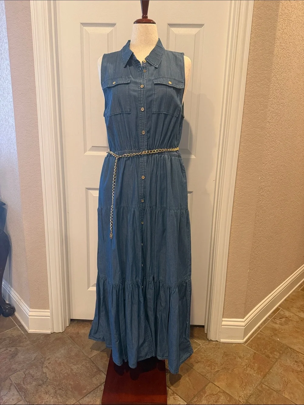 MICHAEL Michael Kors Sleeveless Tiered Chambray Maxi Dress in Blue XL - Picture 5 of 9